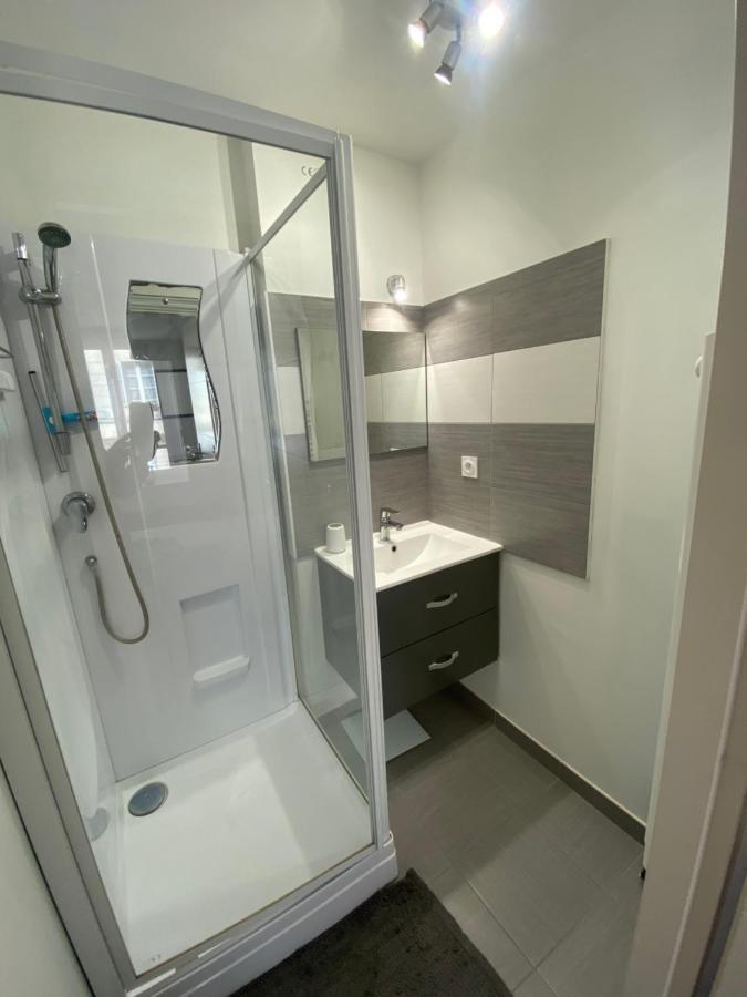 Charmant Appartement Proche Du Centre Ville カーン エクステリア 写真