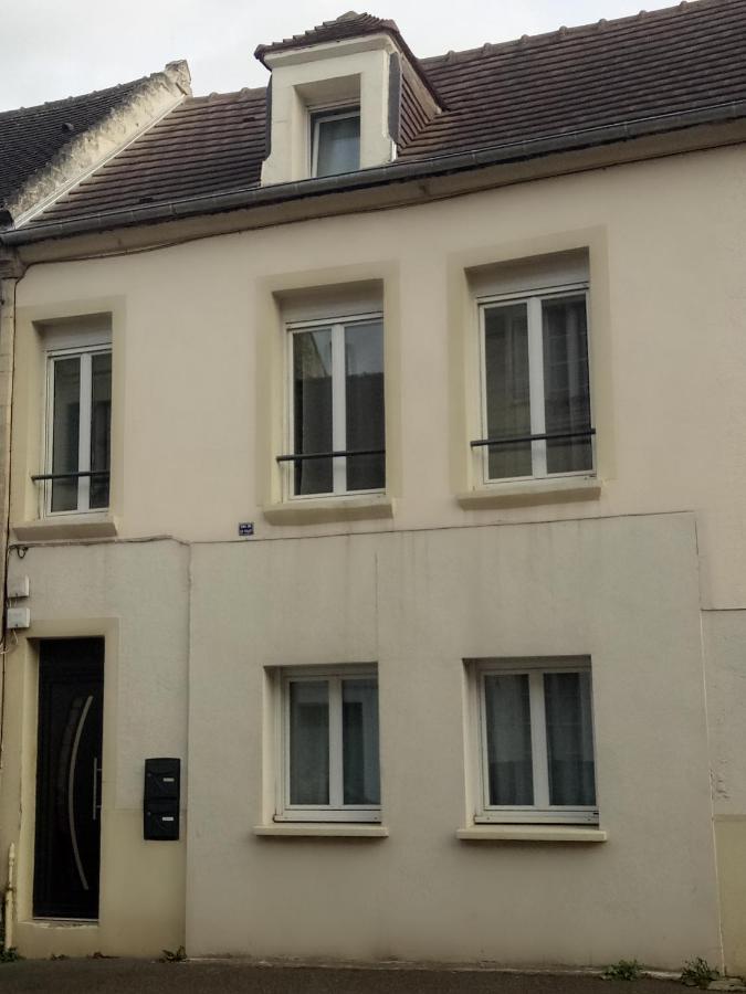 Charmant Appartement Proche Du Centre Ville カーン エクステリア 写真